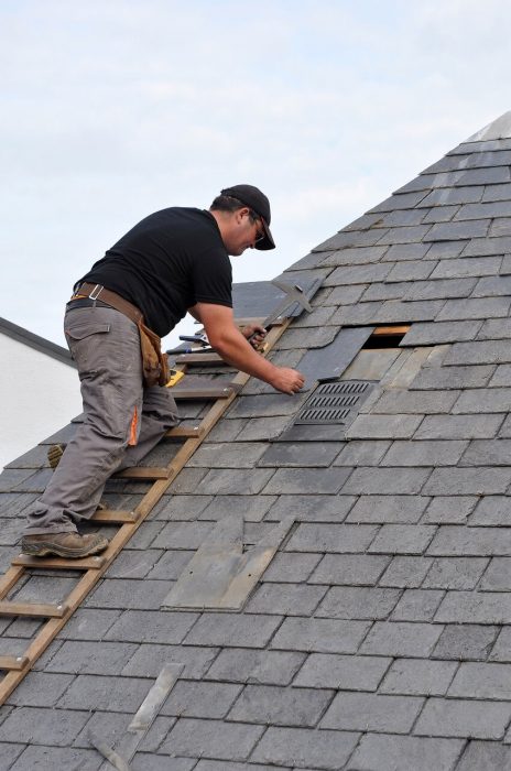 roofer-2967759_1280-1-olhpgoyttqz7knhcv0sntmw9sx5gwzya50d5p0iups